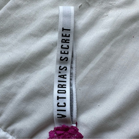 NWOT | Victoria’s Secret | Magenta Lace Bralette - Picture 4 of 11